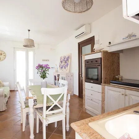 Holiday home Villetta Chic Marina di Mancaversa